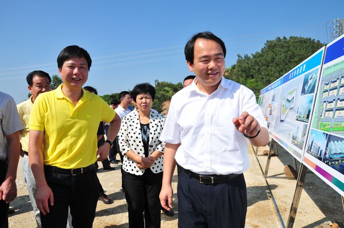 �ӿ��е½������B(t��i)�ǽ��O(sh��)�����w�ط���(j��ng)���l(f��)չ