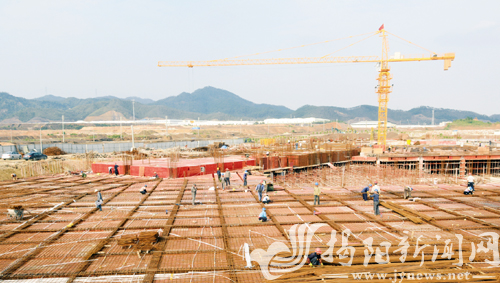 �е½������B(t��i)�ǽ��O(sh��)��